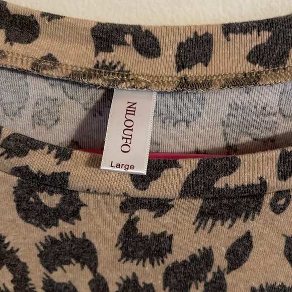 🌹NILOUFO ANIMAL PRINT TIE KNOT BLOUSE - Picture 2 of 4